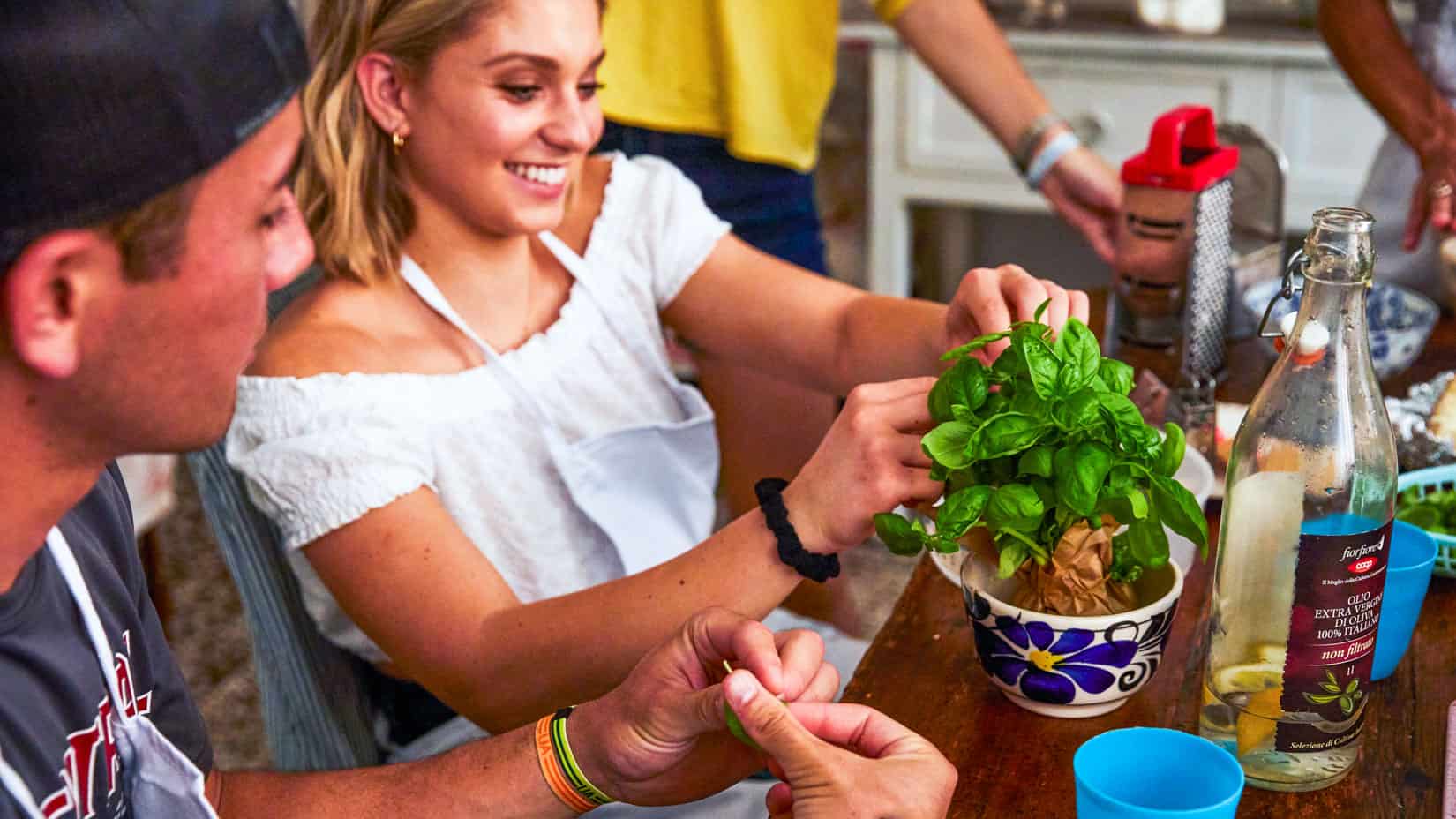 Students making pesto in Italy