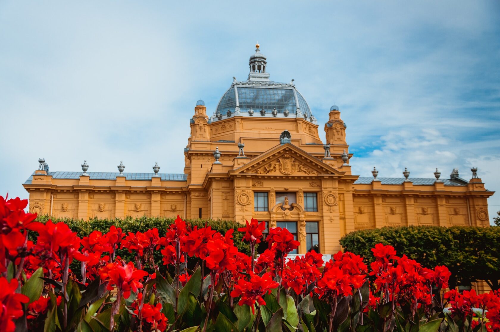 Croatian National Theatre in Zagreb (an Atlantis site).